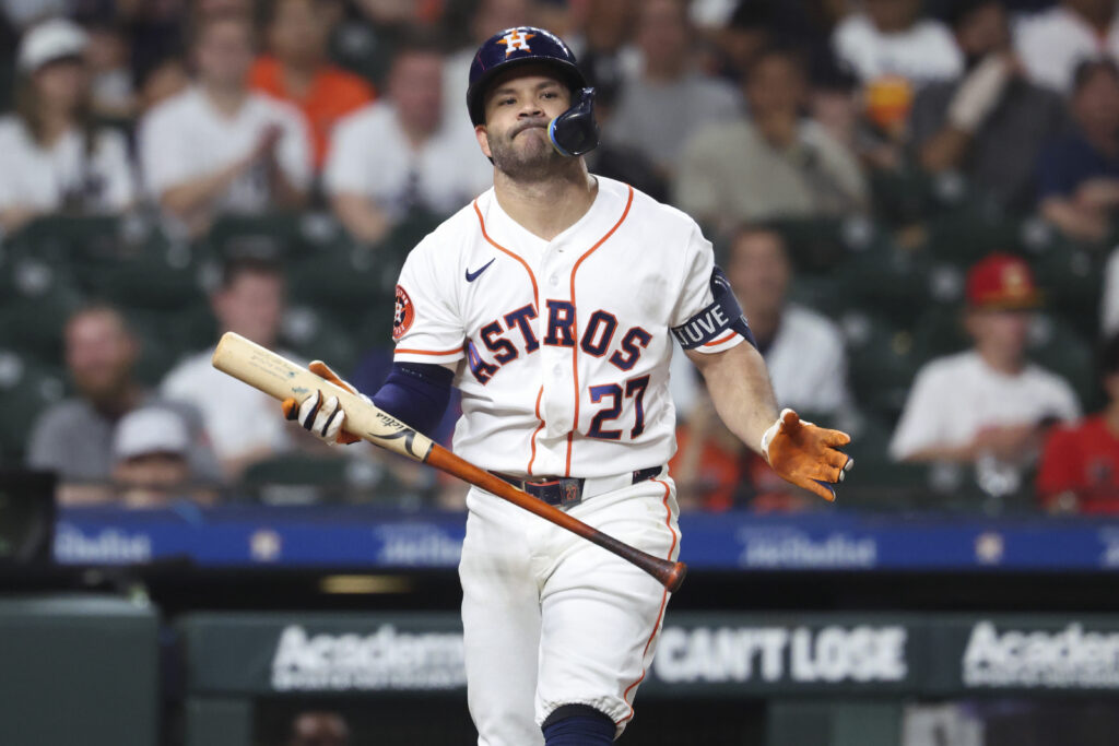 Astros Struggle in 15-3 Loss to Orioles as Relievers Continue to Collapse