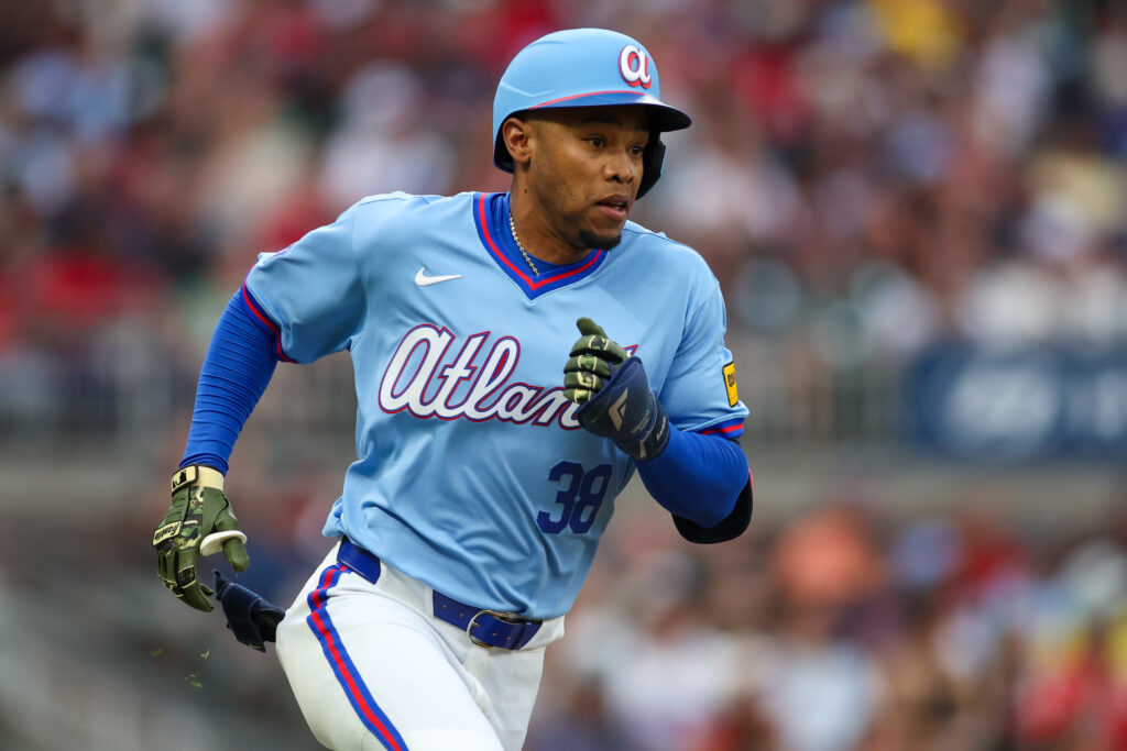 Braves Re-Sign José Azócar to Minor League Deal for Outfield Depth