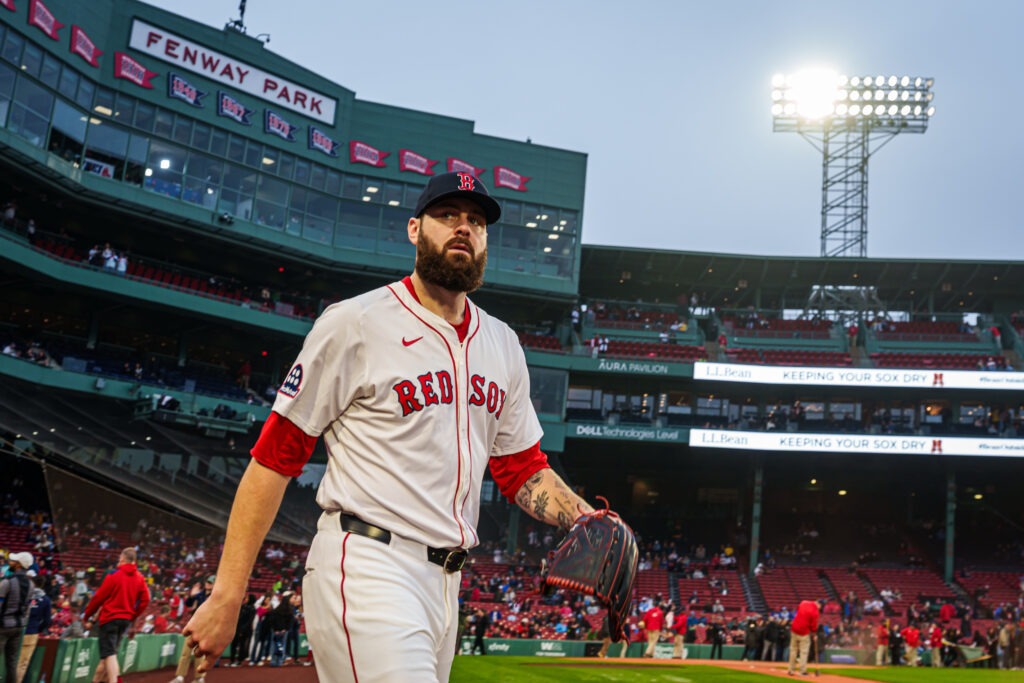 Cubs, Padres Target Lucas Giolito as Rotation Depth Concerns Mount