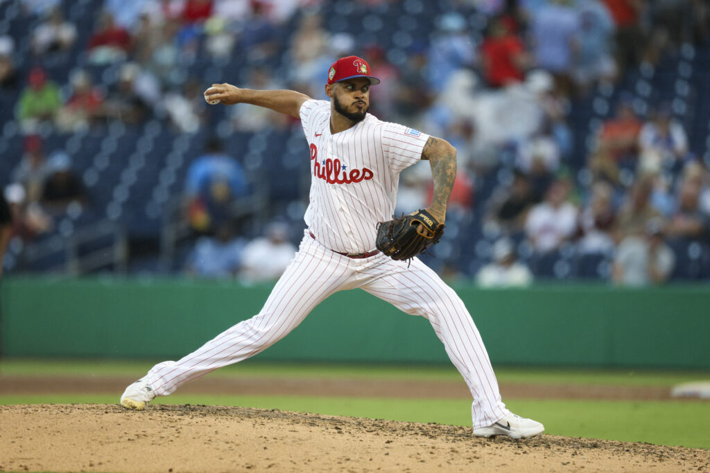 Dodgers Sign Jonathan Hernández to Major League Deal, Option McDermott