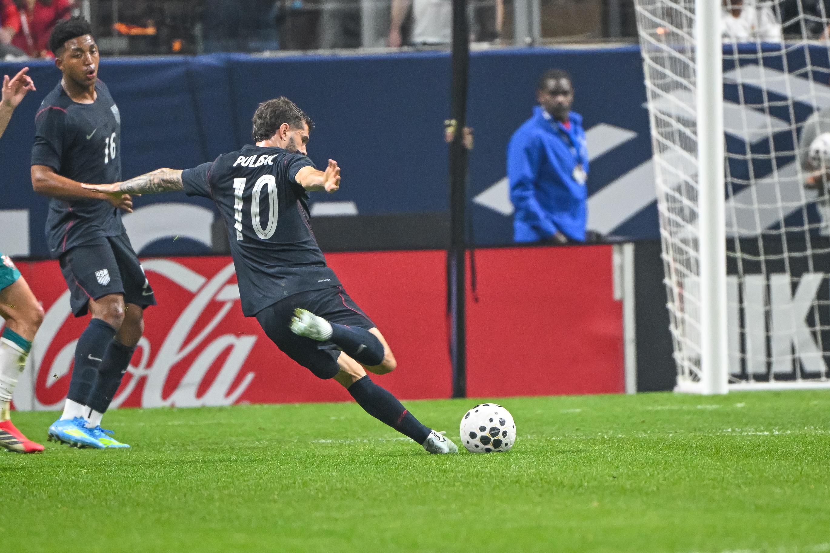 Christian Pulisic's Future at AC Milan Comes into Question Amid Tactical Shifts
