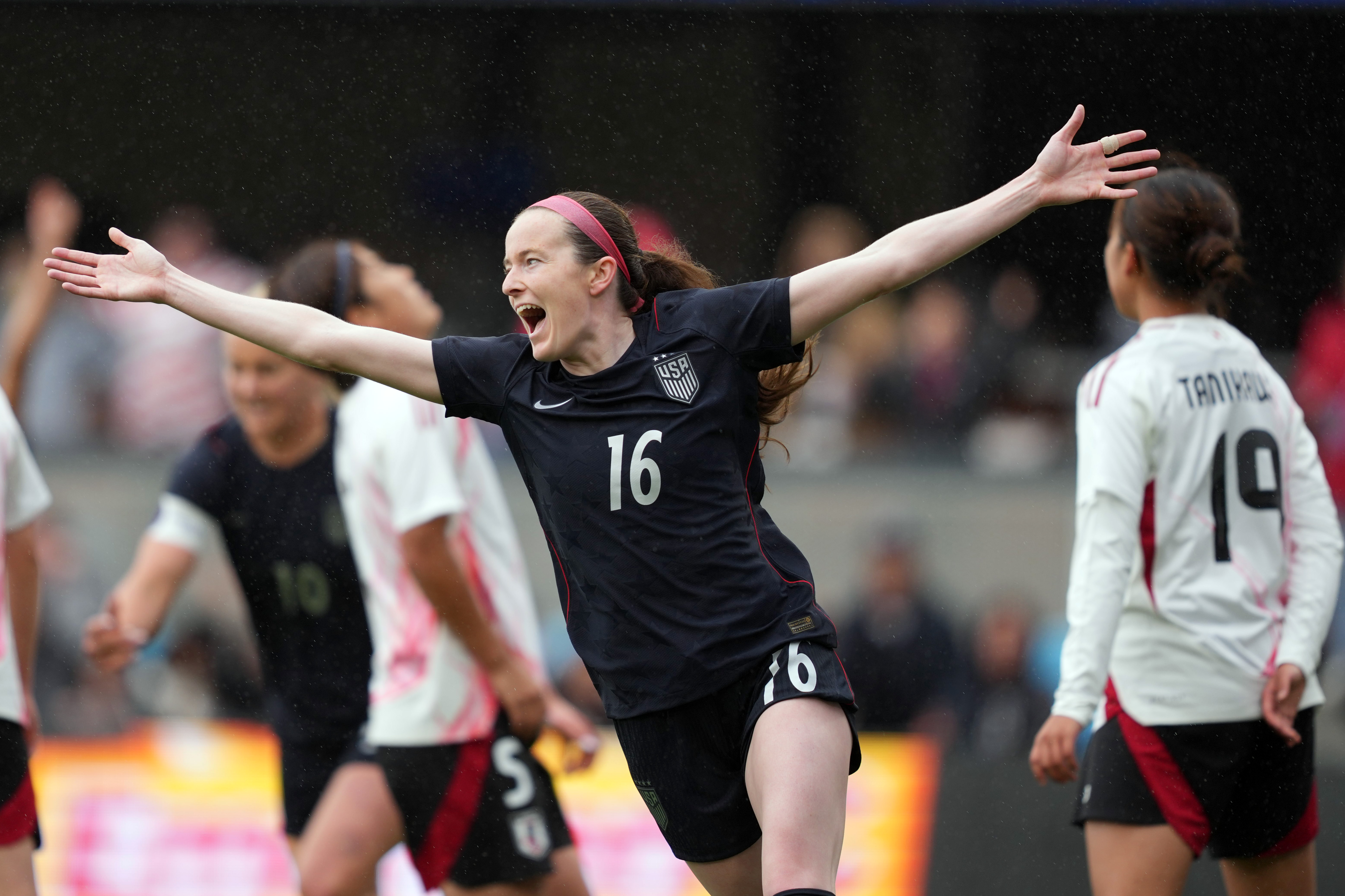 USWNT Edges Japan 2-1 Behind Lavelle's Goal and Assist, Heaps' Strike