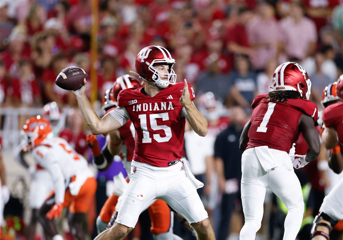 Image 1 for Malachi Lawrence Emerges as NFL Draft's Rising Edge Rusher