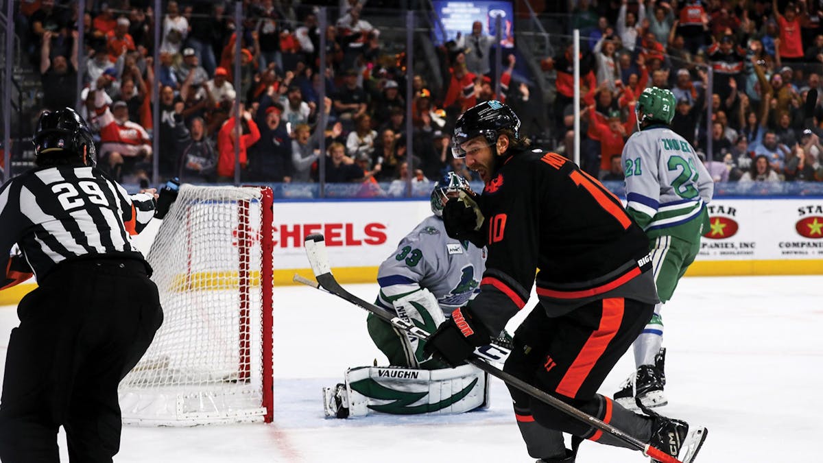 Mavericks Dominate Everblades 6-0 in Game 1 of Kelly Cup Finals