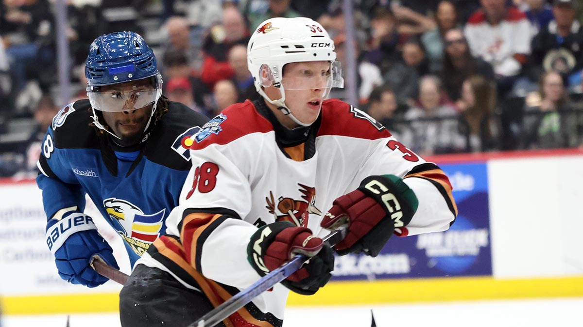 Oilers Sign Aku Räty to Two-Way Deal for 2026-27 Season