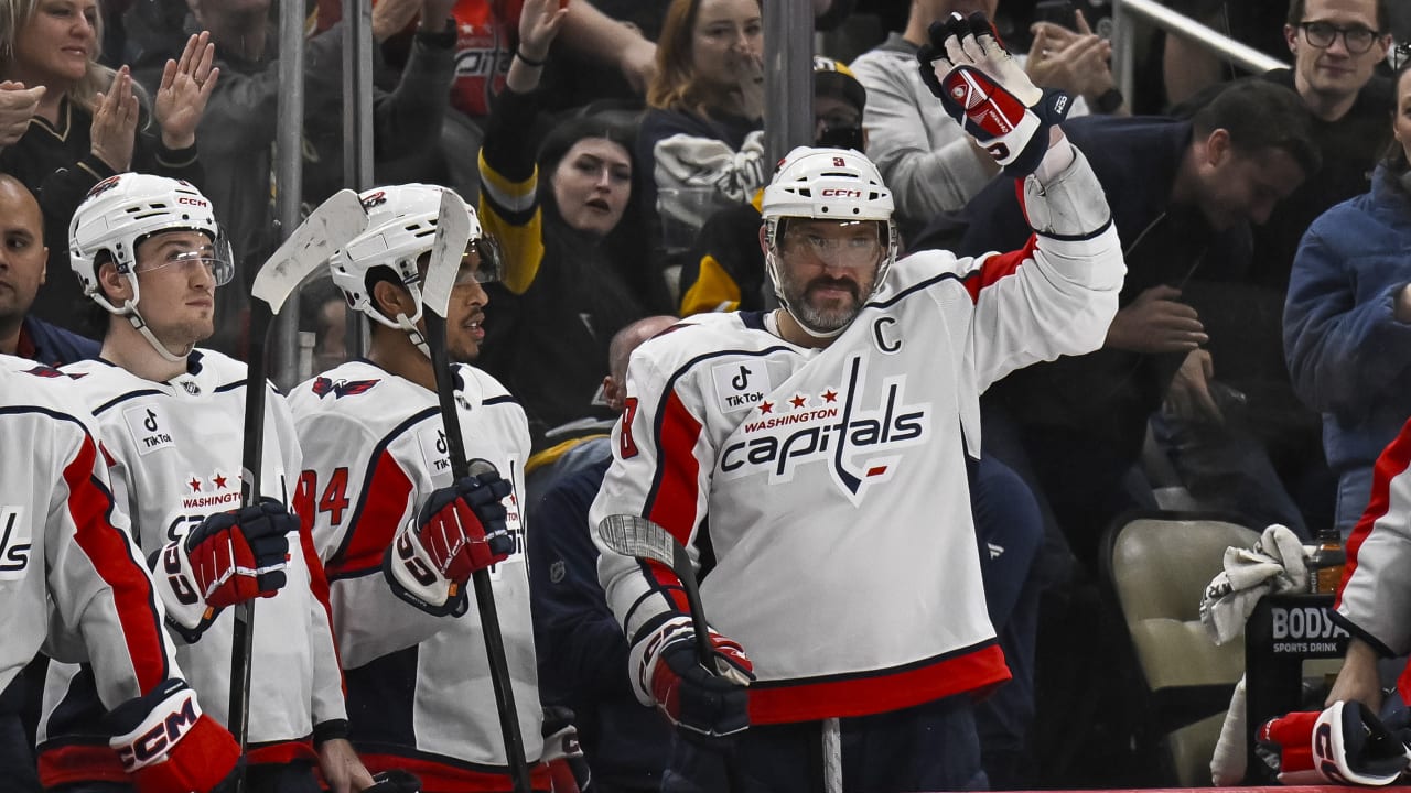 Ovechkin Receives Standing Ovation in What May Be Final Game in Pittsburgh