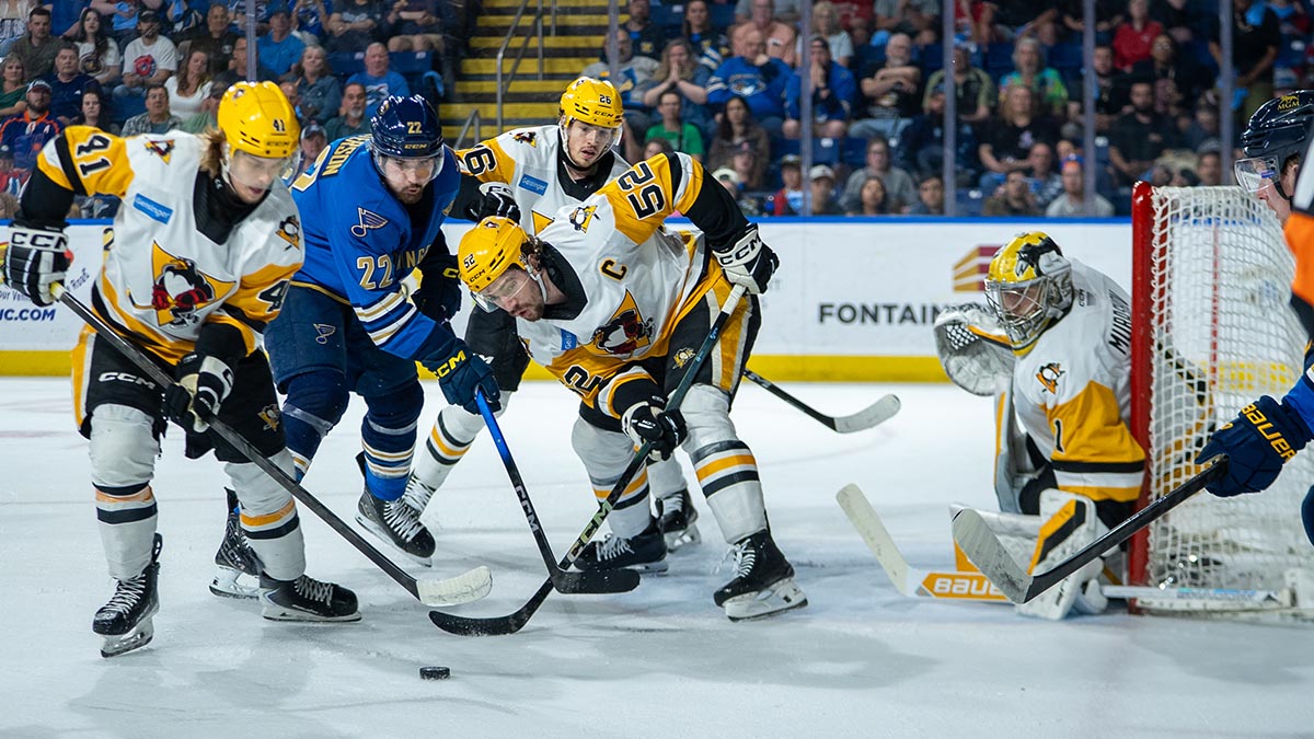 Penguins Hold Off Thunderbirds, 2-1, to Take 2-1 Series Lead